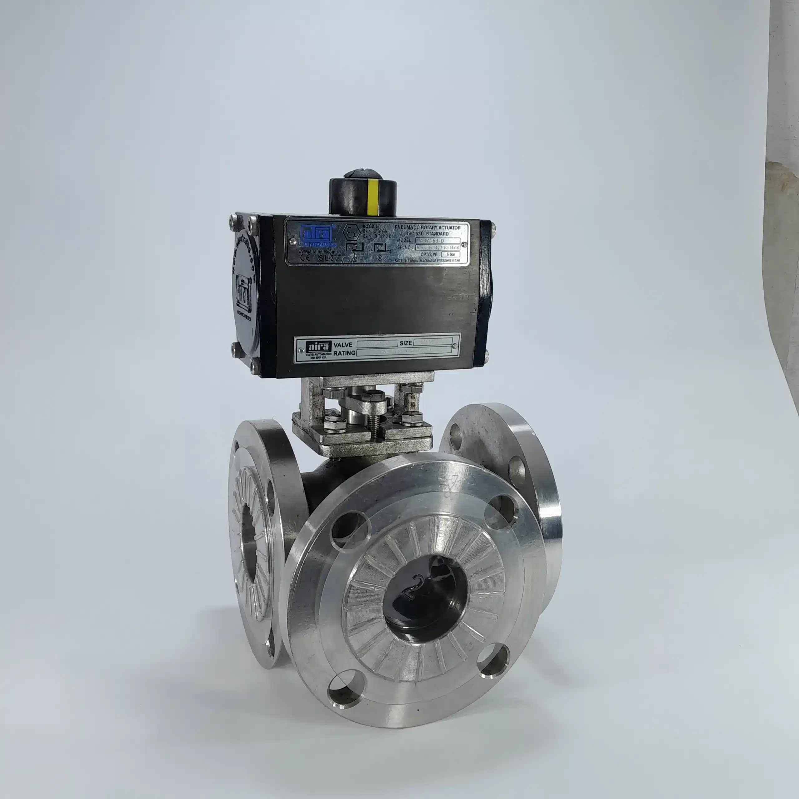 3 Way Ball Valve Pneumatic Actuator operated 'L' / 'T' Port Screwed / Flange End Class 150# / 300# - Image 2